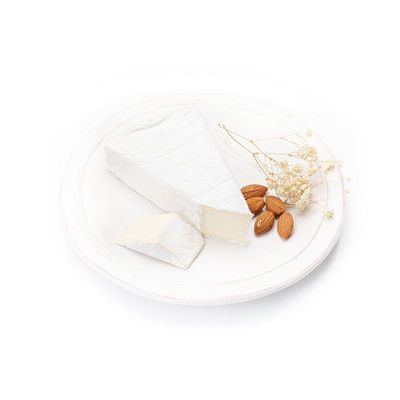 Мягкий сыр с белой плесенью Бри
