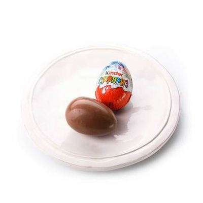 Шоколадное яйцо Kinder сюрприз
