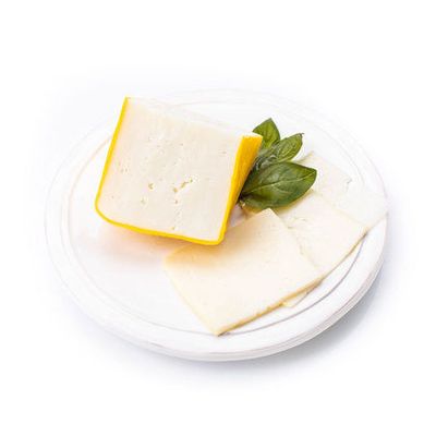 Сыр полутвердый Квазар из козьего молока